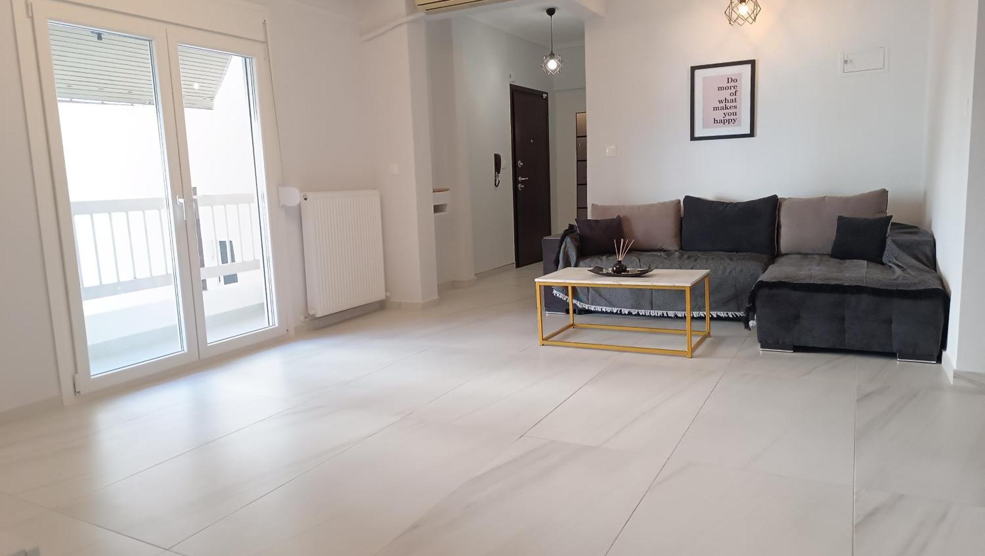 Comfort Corner 75sm 100mbs * Thessaloniki
